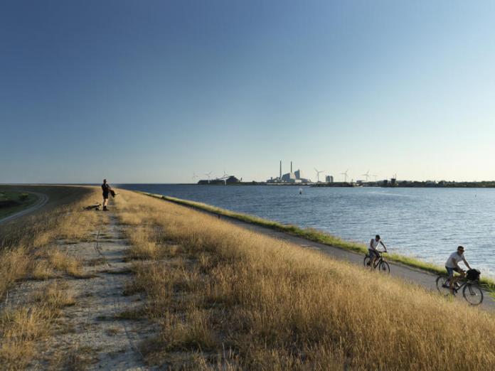 Diget ved Kalvebod Fælled. Forundersøgelsen af en stormflodsplan for hovedstadsområdet er nu færdig og offentliggjort af Transportministeriet. Foto: Sund og Bælt