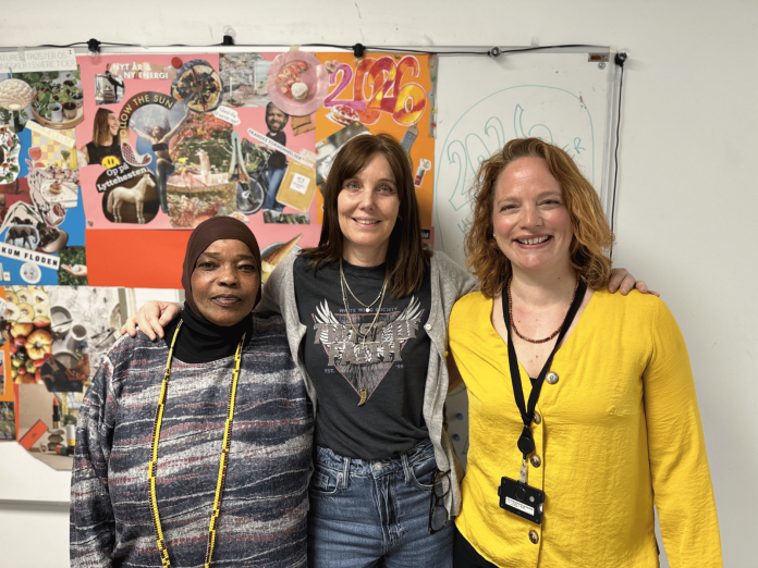 På billedet ses Elisa Sievers, virksomhedskonsulent Københavns Erhvervshus (til højre), Anne Bjerre Schmidt, tilbudsleder hos Asta Fonden Rymarksvej (i midten) og Afifo (til venstre). 